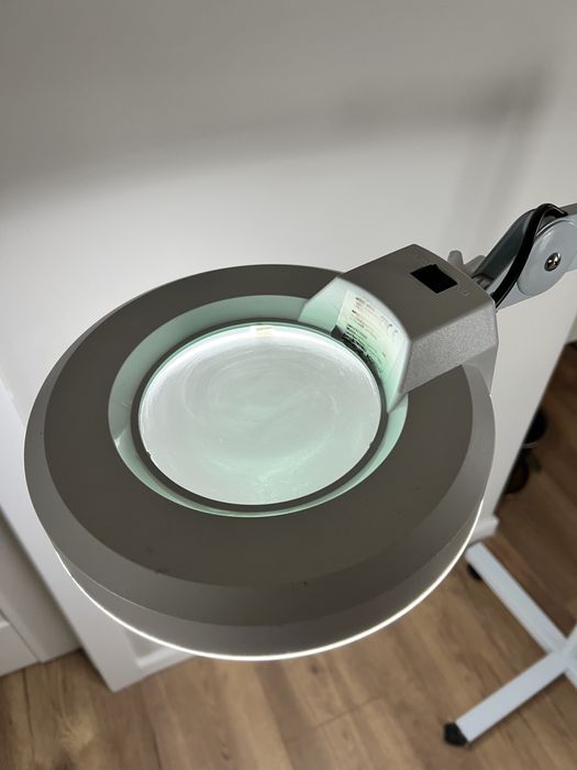 Lampa cosmetica / pedichiura