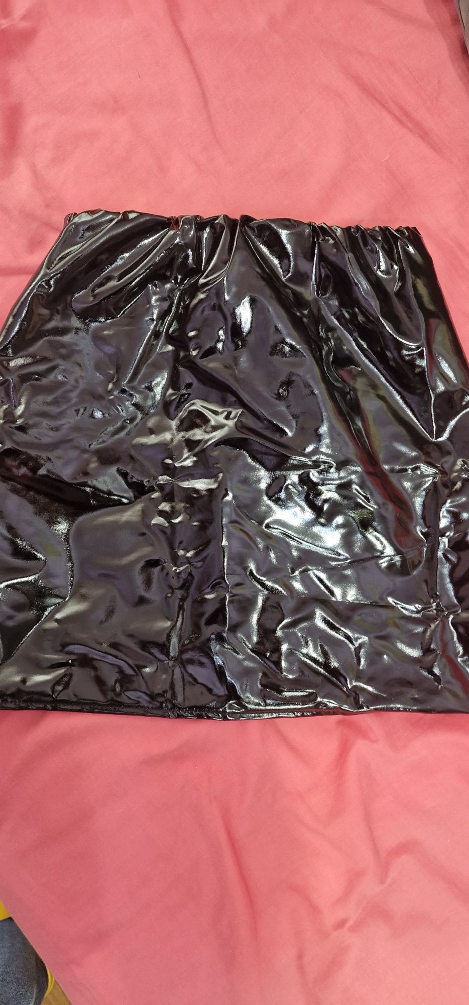 Fusta si top latex
