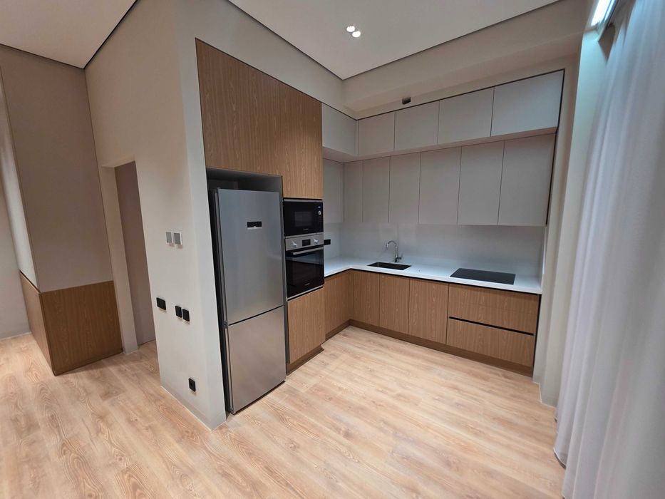 Сдаётся Mirabad Avenue, Своя!