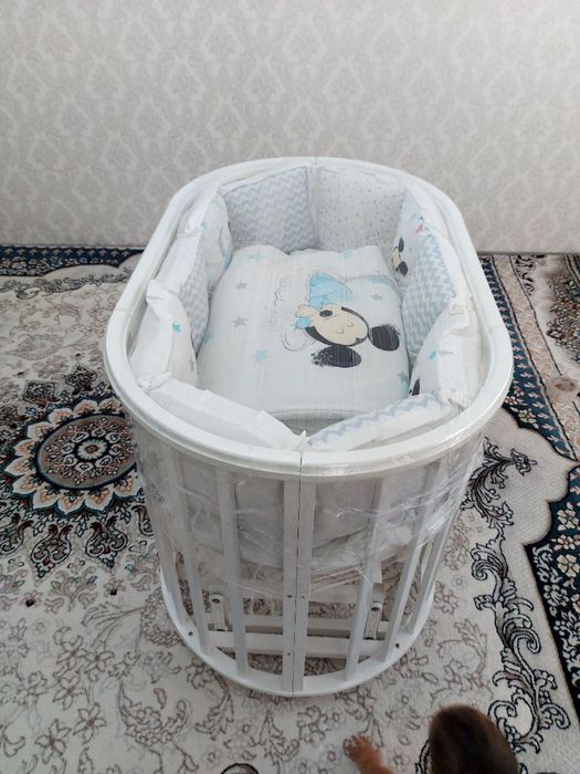 Детские кровать почти новый