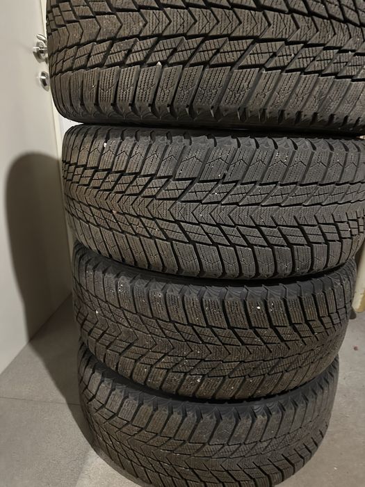 225/50/17 зимни гуми NEXEN със 17” джанти ENZO