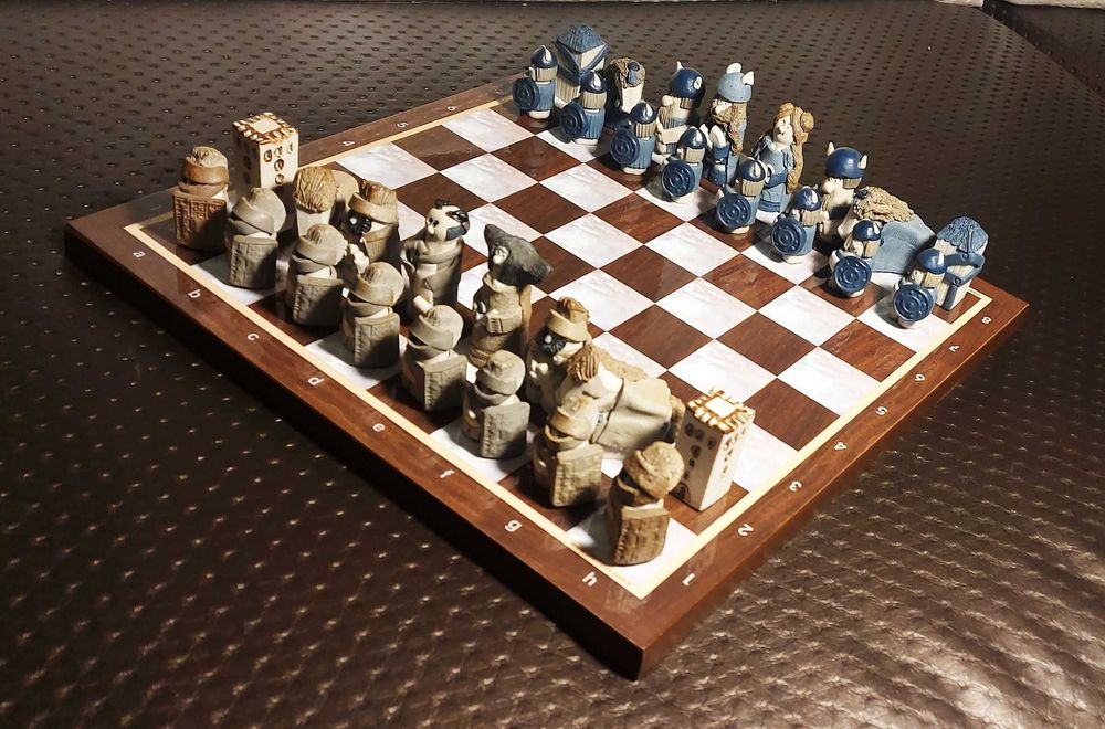 Joc de sah rustic si piese din ceramica FIMO lucrate in detaliu_SUPERB