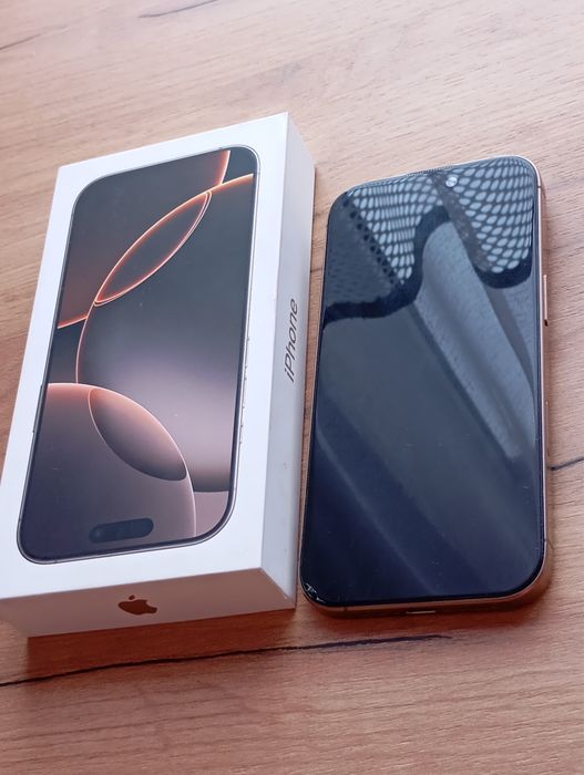 Продаю айфон 16 про