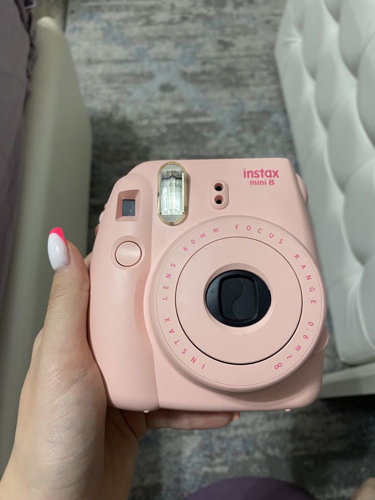 Продам Instax mini 8