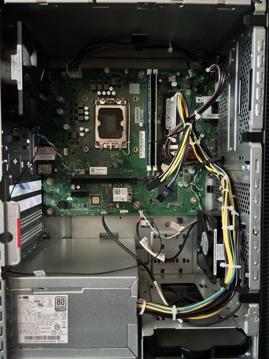 PC Gaming Lenovo LOQ 17irr9 2024