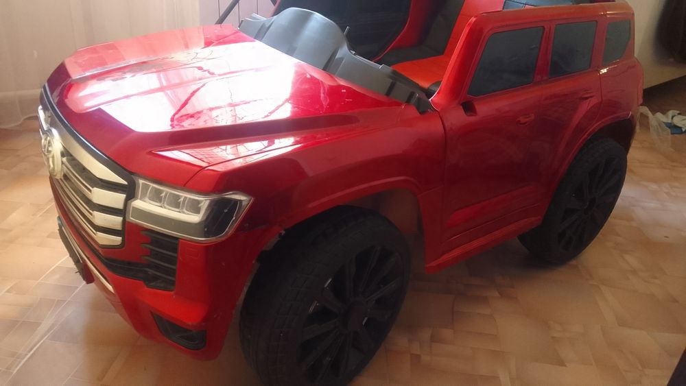 Продам детский электромобиль