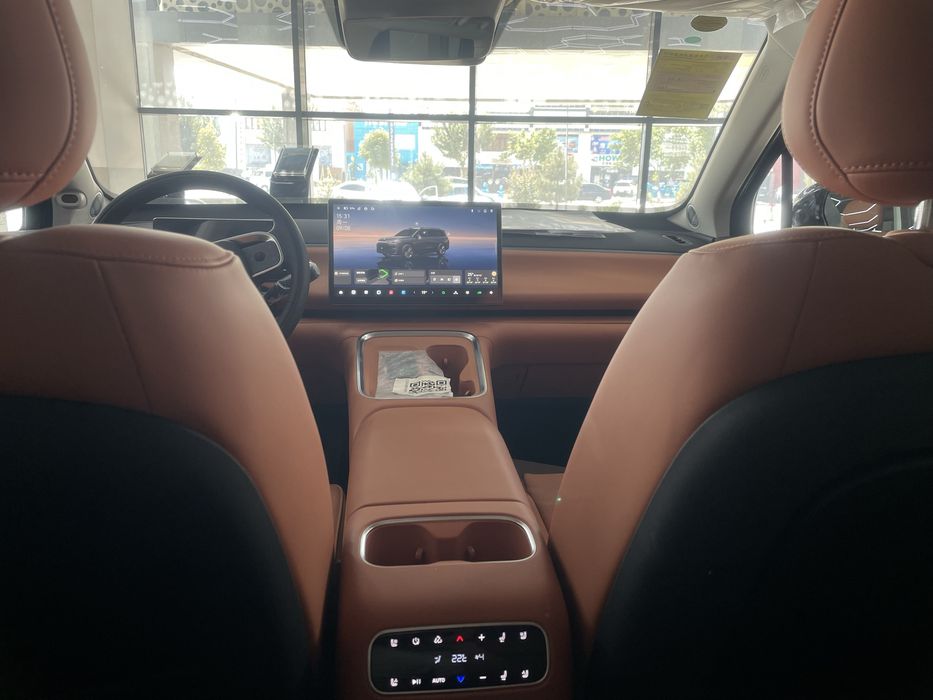 Leapmotor C16 2026 Restayling Farg'onada Avtosalondan