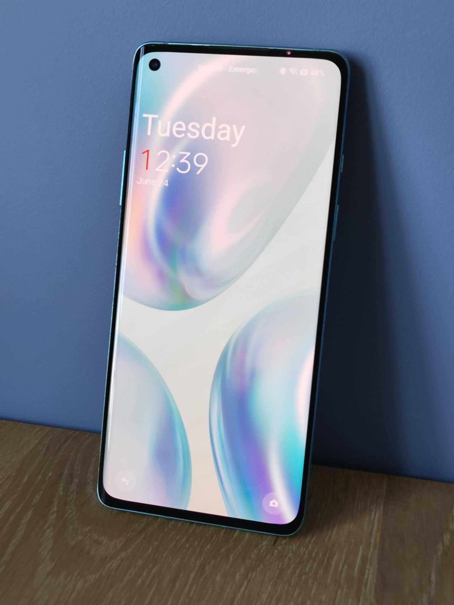 Телефон OnePlus 8 8GB RAM + 128 GB