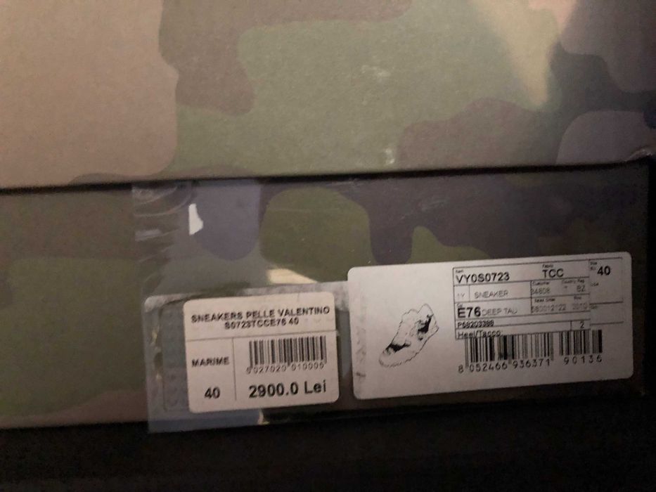 Valentino Garavani 40, sneakers originali, full box, retail 580 euro