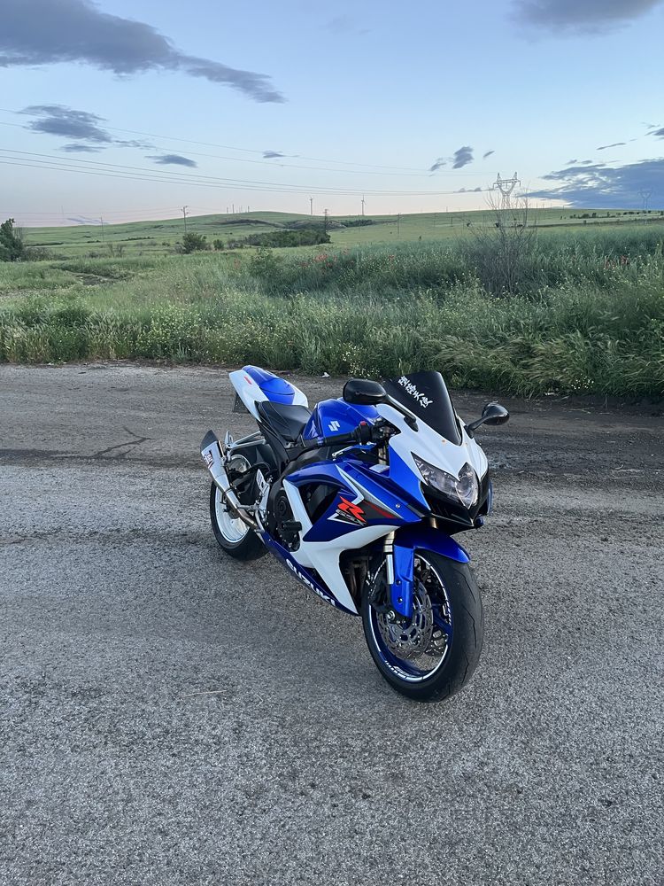 Suzuki Gsxr 600.