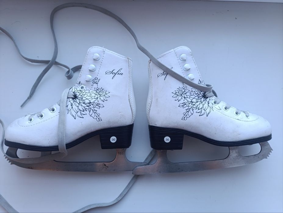 Детские коньки для девочки