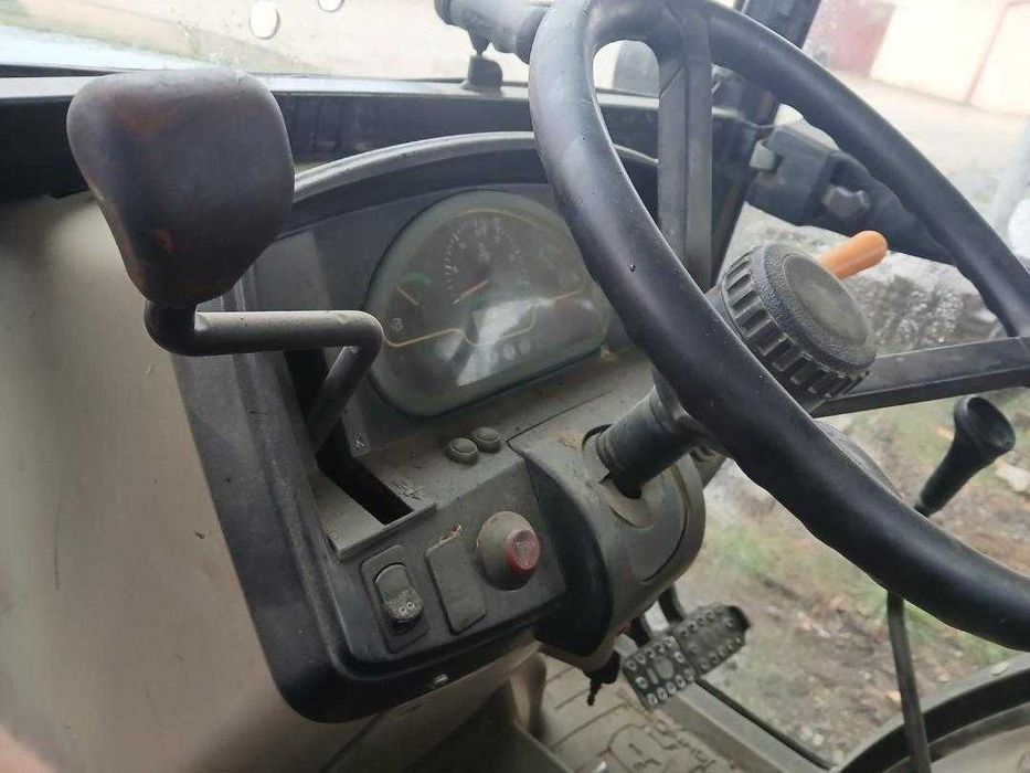 Tractor viticol John Deere