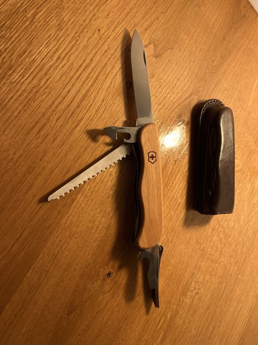 Victorinox Forester wood + accesorii