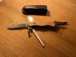 Victorinox Forester wood + accesorii