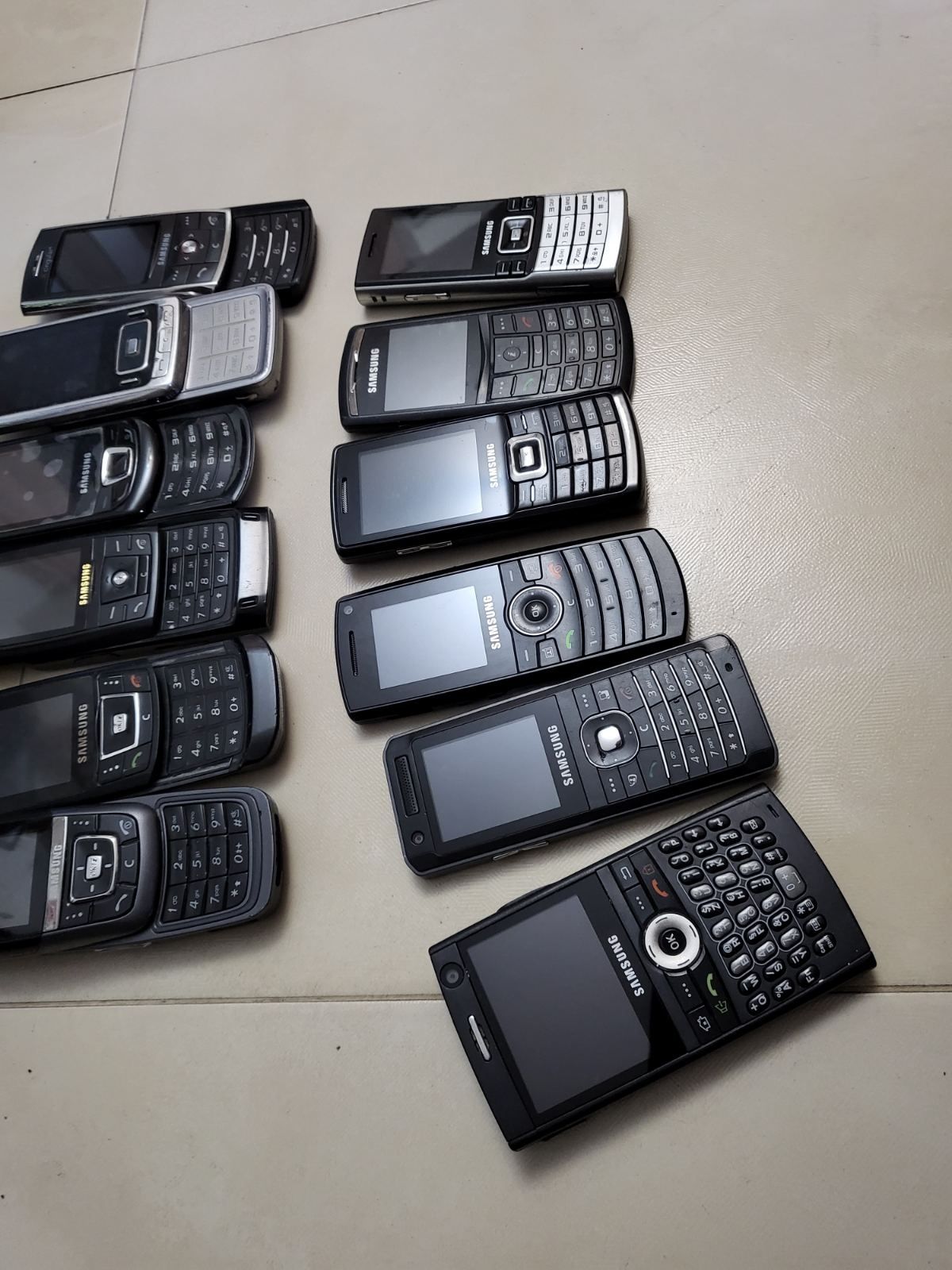 Самсунг/Samsung Z540,S8500,D600,D900,D820,E2550,G800,D807,i600,Z150