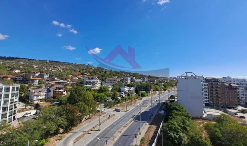 Продава се Тристаен апартамент в Варна, Възраждане 1 - 100 кв.м за 1350 €/кв.м - Снимка #2