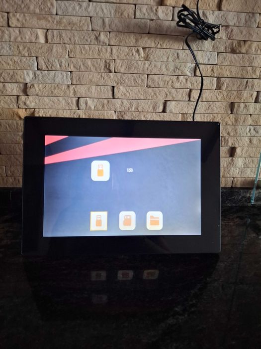 Дигитална фоторамка Braun DigiFrame 1093, 10.1", 8GB, Черен