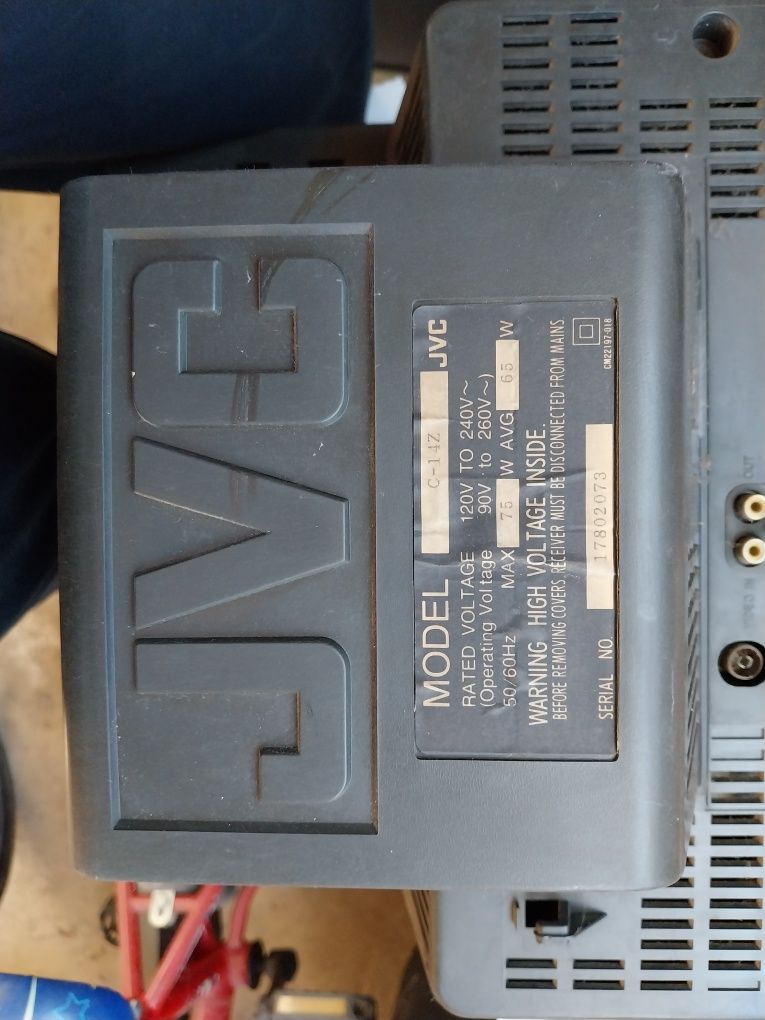 Телевизор JVC 14 инча