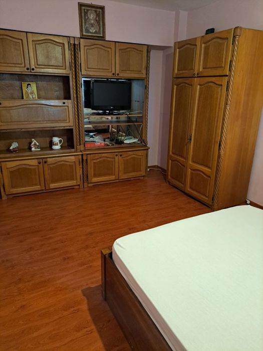 Ofer spre închiriere apartament cu doua camere în zona centru Tg- Jiu
