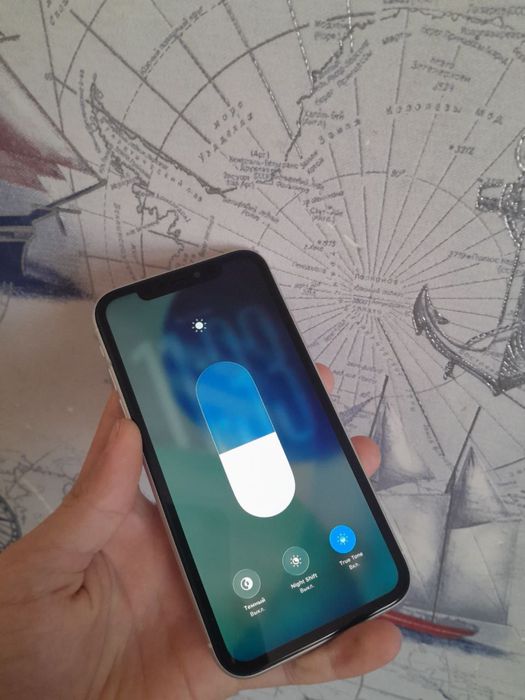 Iphone 11 64 gb srochno