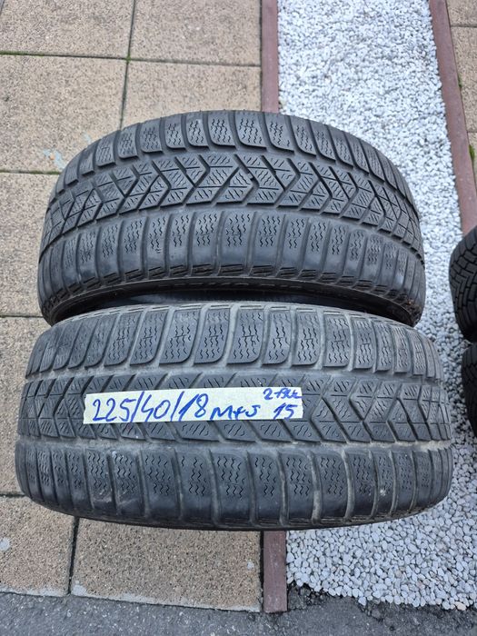 Vând cauciucuri 225/40/18 M+S 2 buc imp Germania//Pirelli//