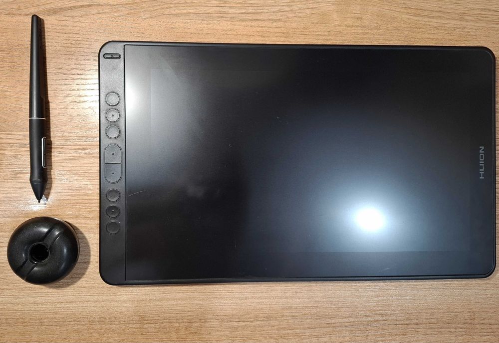 Графический монитор Huion Kamvas 13