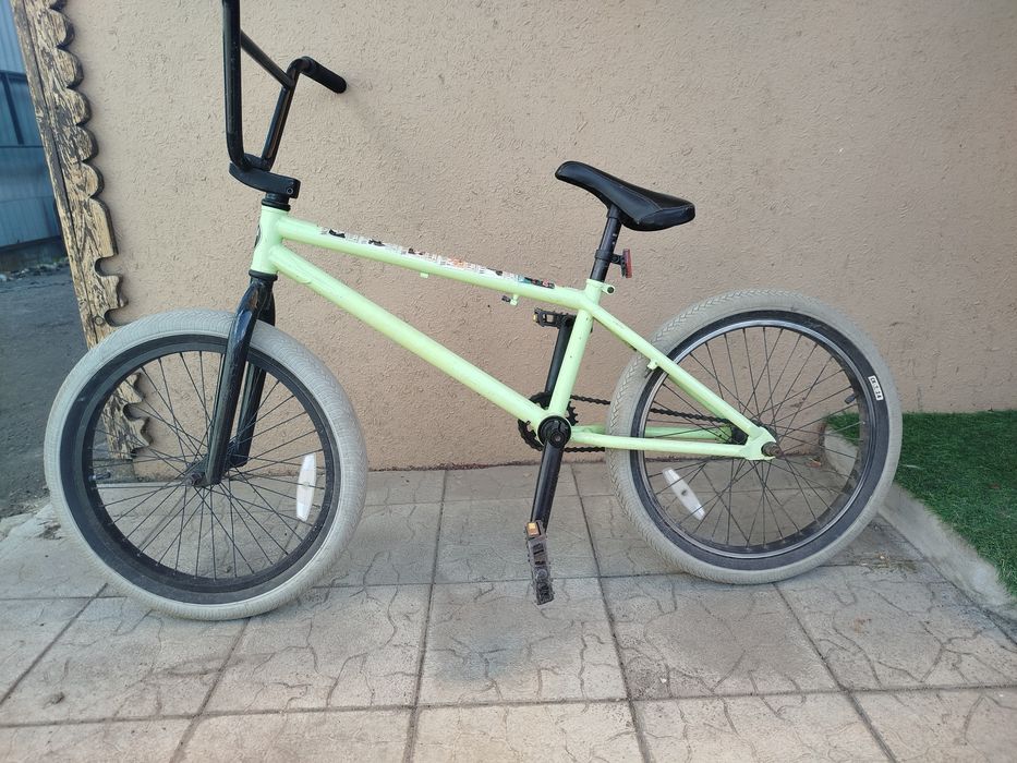 Велосипед bmx Premium Stray 2021