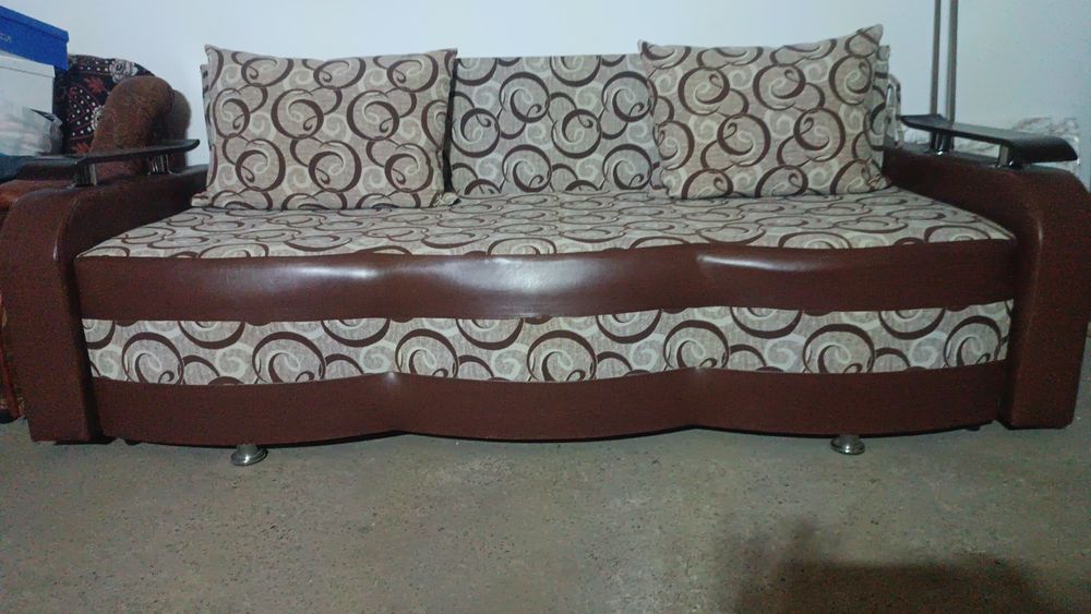 Canapea extensibila, județ Bacău