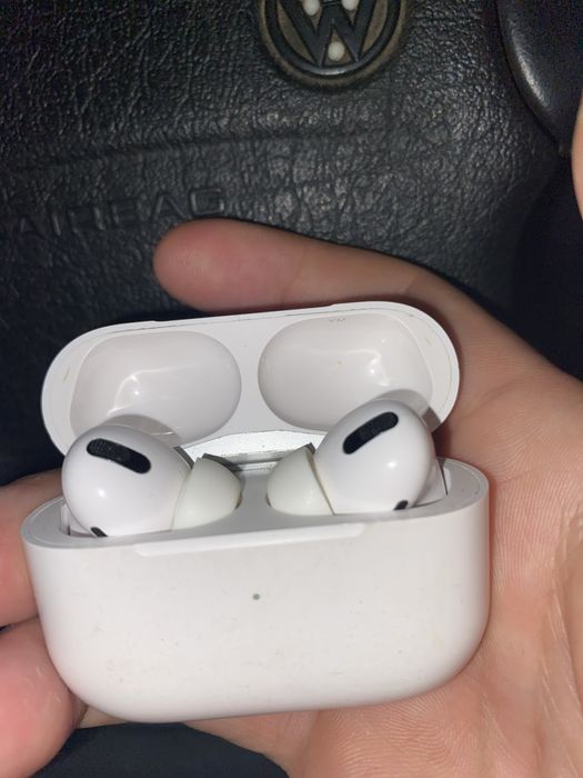 Продам наушники AirPods Pro