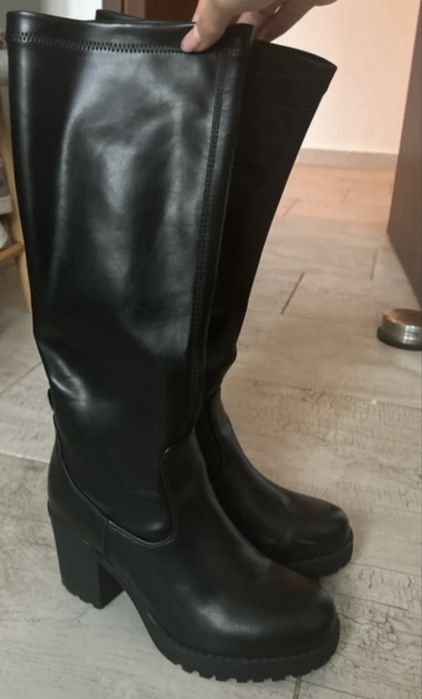 Cizme negre  ABOUT YOU