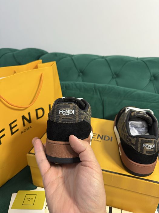 Adidasi Fendi piele naturala Full Box colectie noua