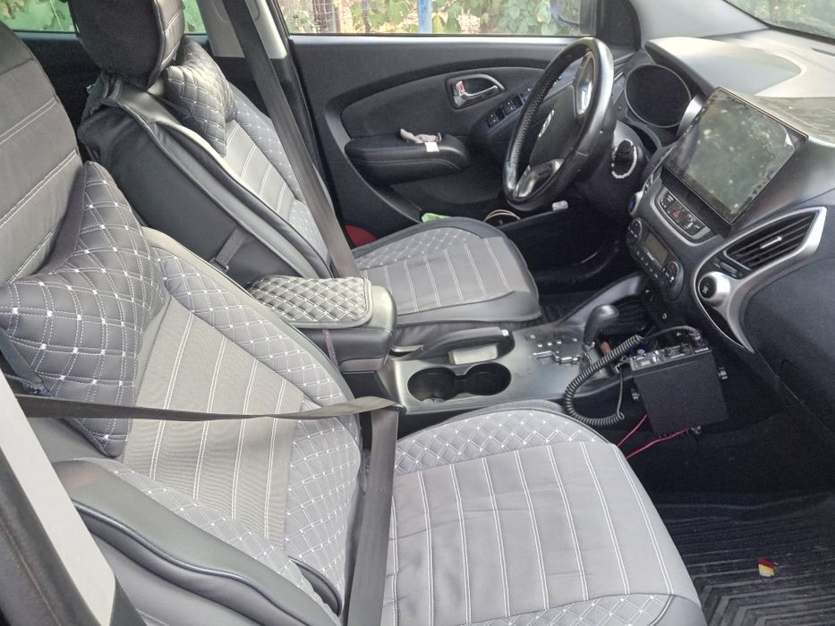 Hyundai ix35. An 2012.