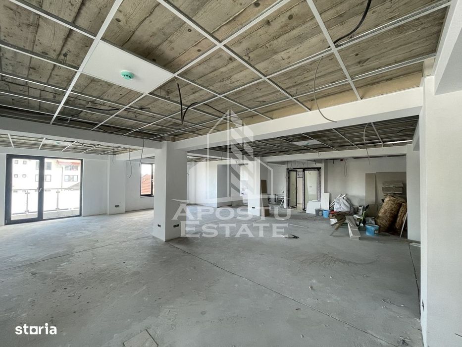 Spatiu comercial/birouri, 136 mp SAD, et.2, Zona Girocului