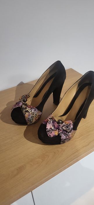 Vând pantofi piele nr 37