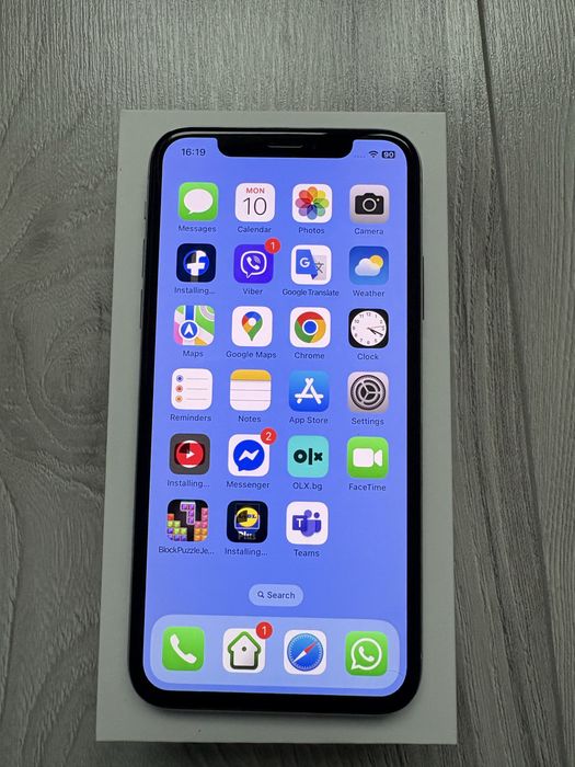 iPhone X, Silver, 64 GB - пада му батерията - с оригиналната кутия