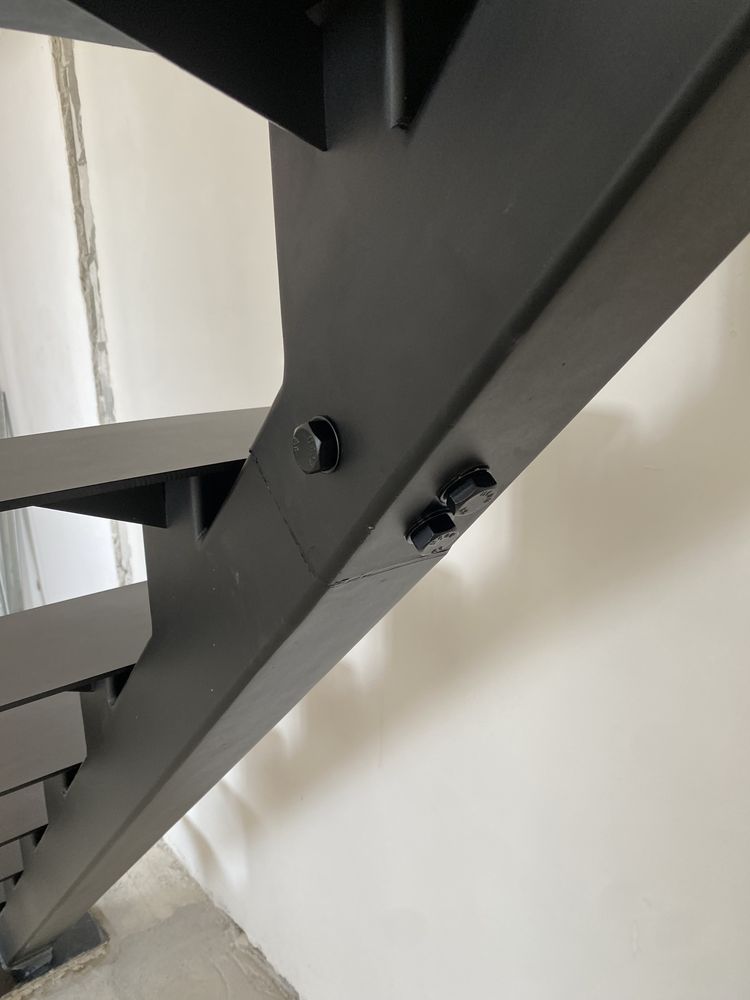Scari interior / exterior din teava si profile meralice