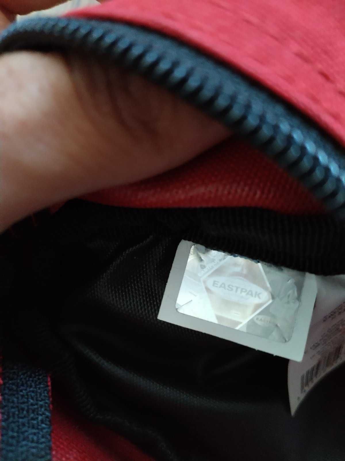eastpak - страхотна паласка КАТО НОВА