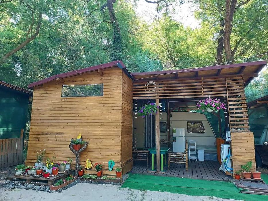 Каравана "Без грижи"къмпинг Атлиман Китен