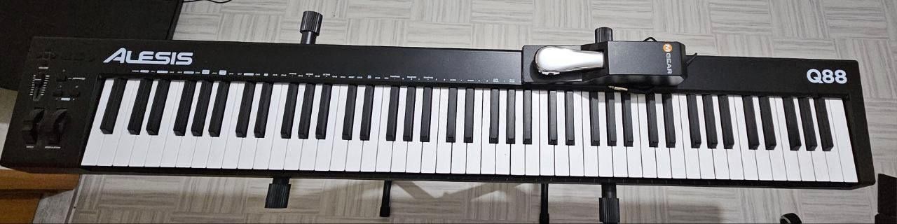 Midi-клавиатура ALESIS Q88 mkii