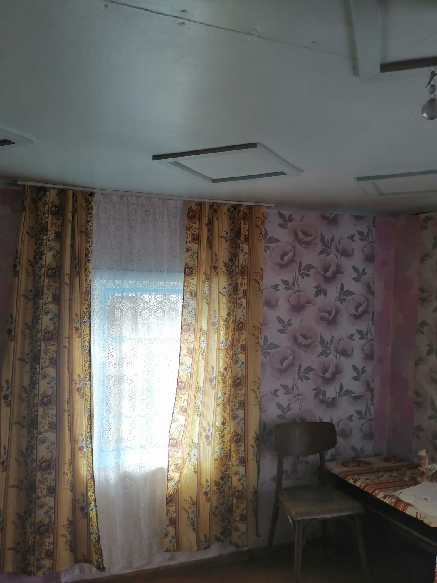 Продам дачу, рядом котлован.