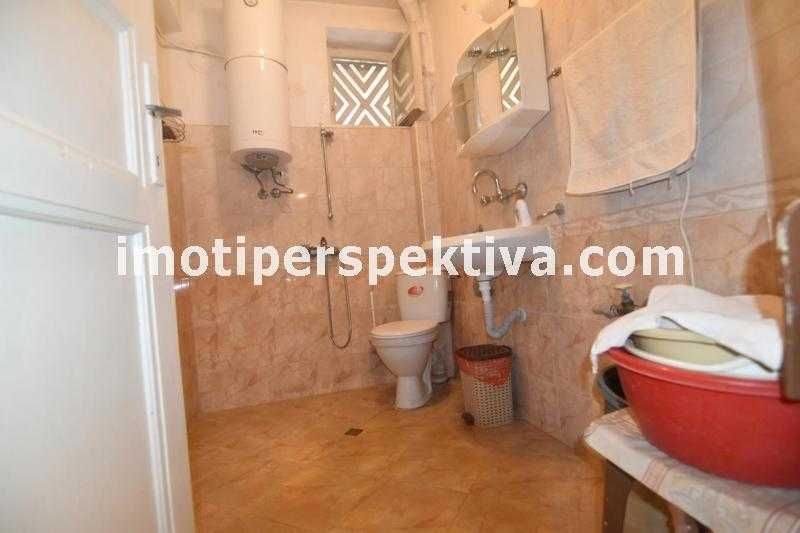 Продава се Двустаен апартамент в Пловдив, Център - 75 кв.м за 2054 €/кв.м - Снимка #9