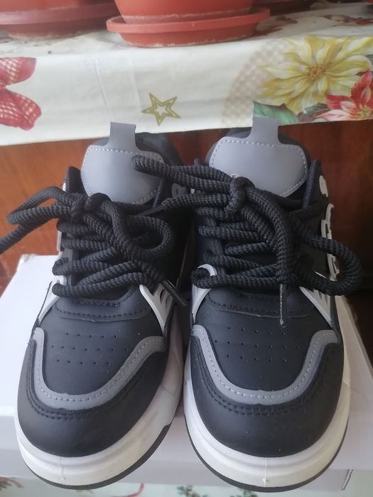 OFERTA, OFERTA : Adidași noi (mărimea 36)