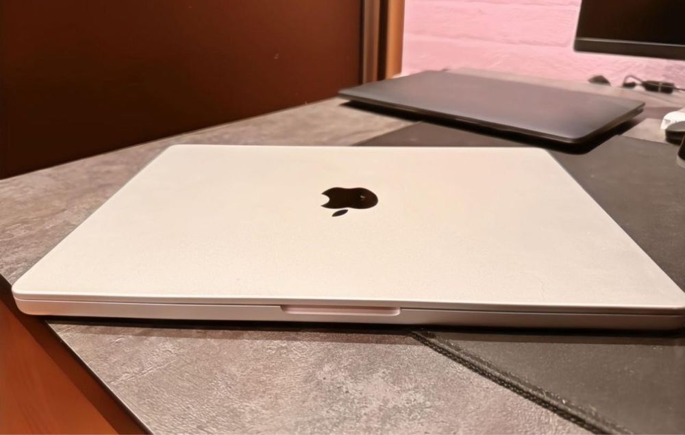 MacBook Pro 14 m1pro 16/512
