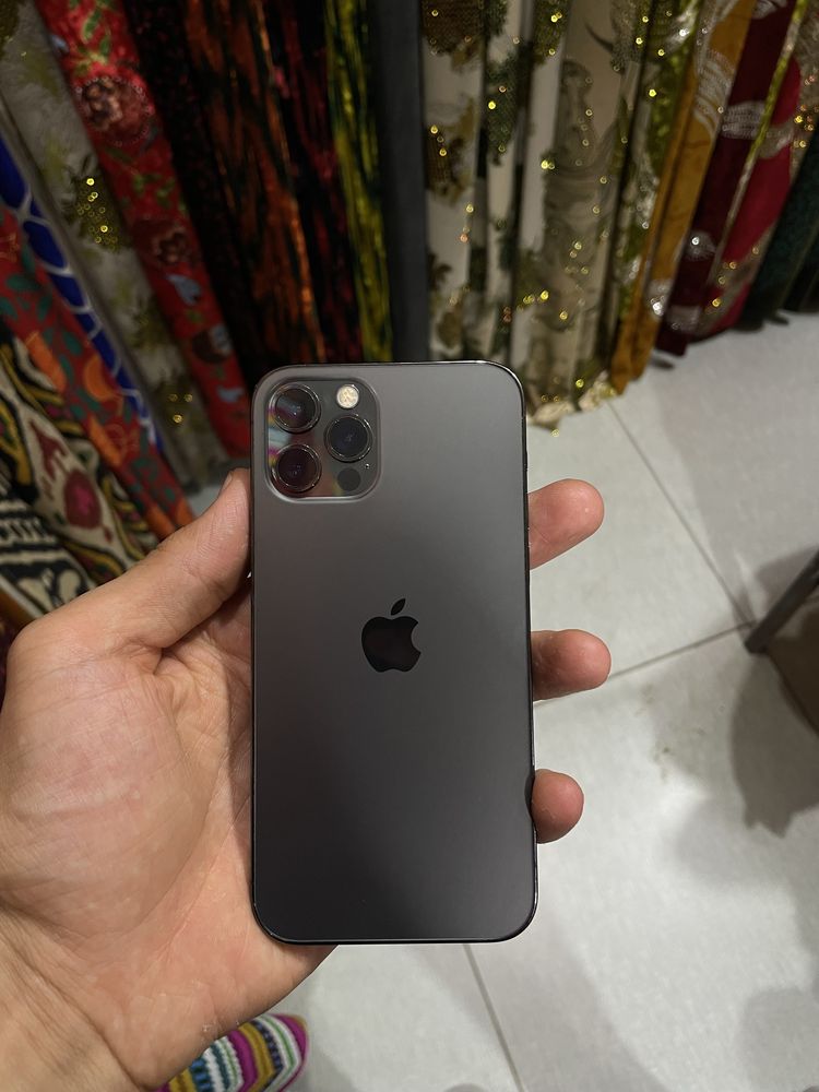 Iphone 12Pro sotiladi