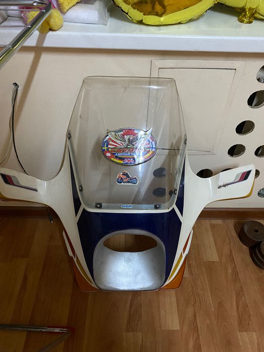 Ветровое стекло на мотоцикл