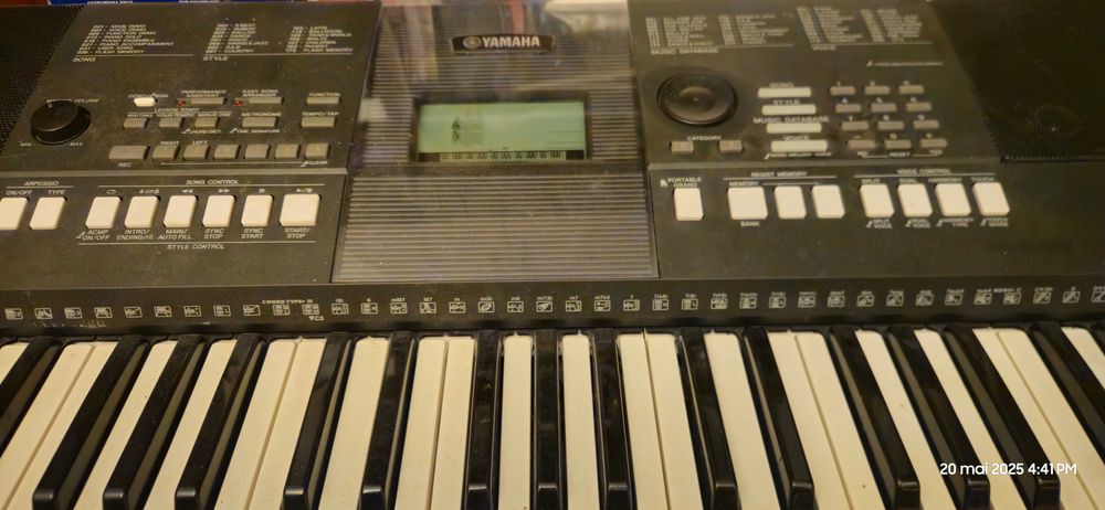 Orga Yamaha PSR-E423