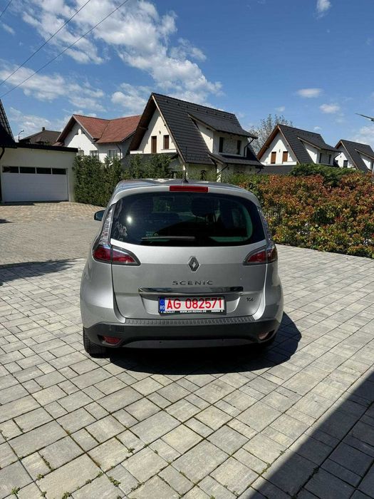 Vand / Schimb Renault Scenic Bose 1.2 Benzina