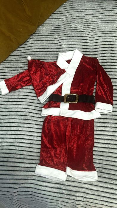 Costumas mos craciun