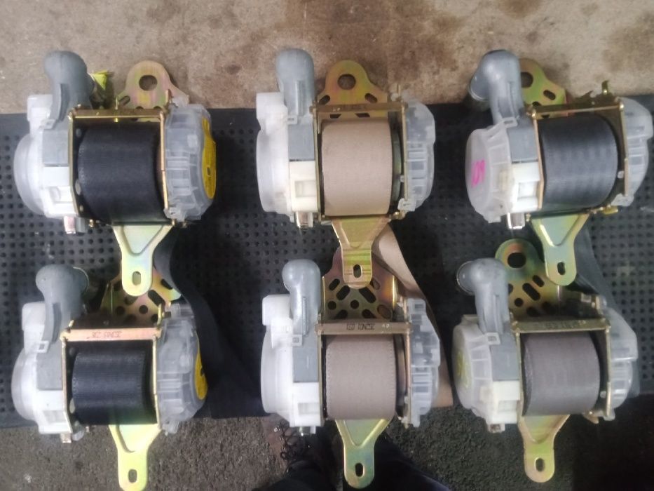 Продам оригинальные ремни безопасности на Toyota Hilux