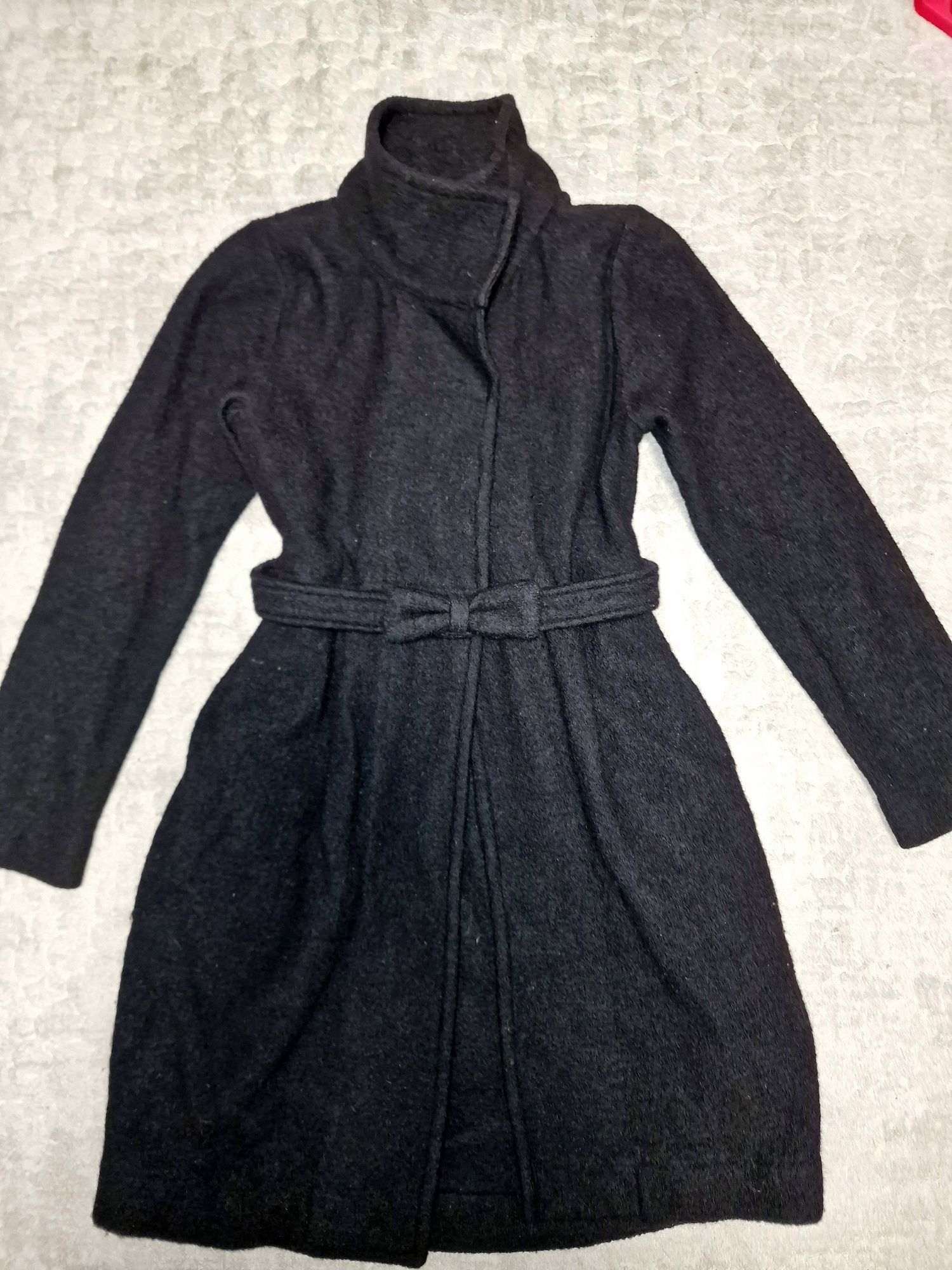 Дамско палто ZARA,размер s,100% вълна